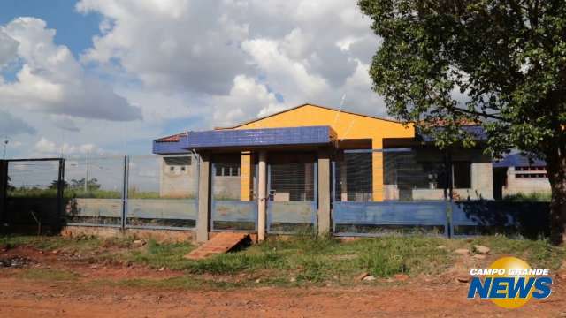 Com obra abandonada, Ceinf faz falta no Vespasiano Martins