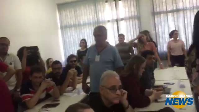 Reunião de Conselho Universitário da UFGD tem nova confusão