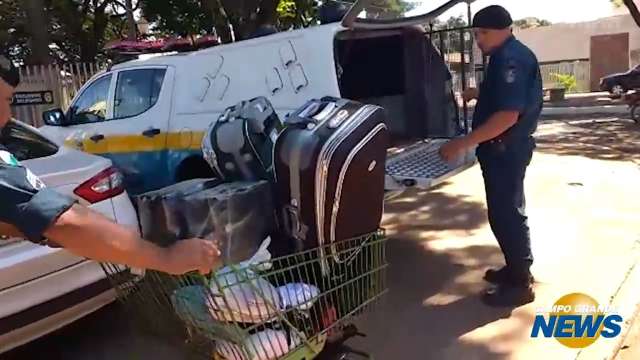 PM encontra malas recheadas de maconha e prende dois na rodoviária