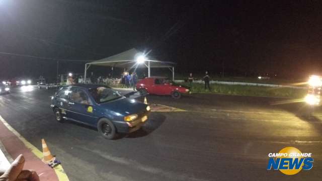 Rachão Noturno leva a galera a loucura em plena quinta-feira no autódromo