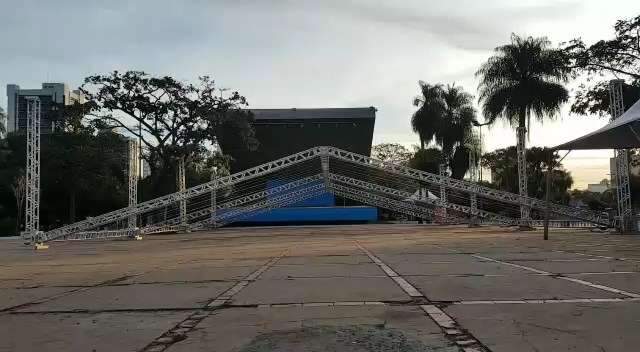 Telão será montado na Praça do Rádio para transmissão dos jogos do Brasil