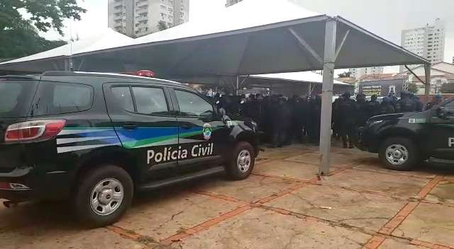 Governo entrega 71 novas viaturas da Polícia Militar e Civil