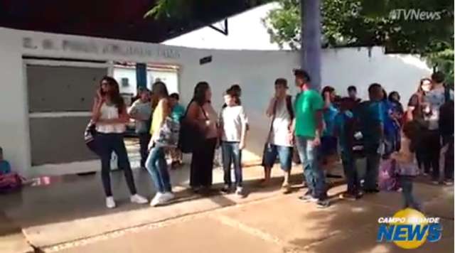 Ausência de guarda municipal é uma das reclamações no primeiro dia de aula