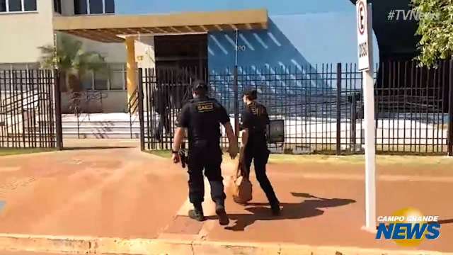 Gaeco cumpre mandados da Operação Faus, que investiga agentes penitenciários