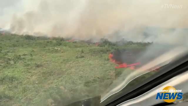 Sobrevoo em incêndio no Pantanal