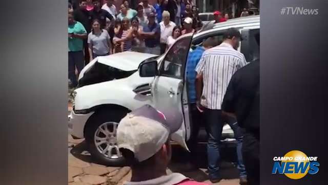 Guerra tem mais um capítulo na fronteira e bandidos fuzilam Ranger blindada