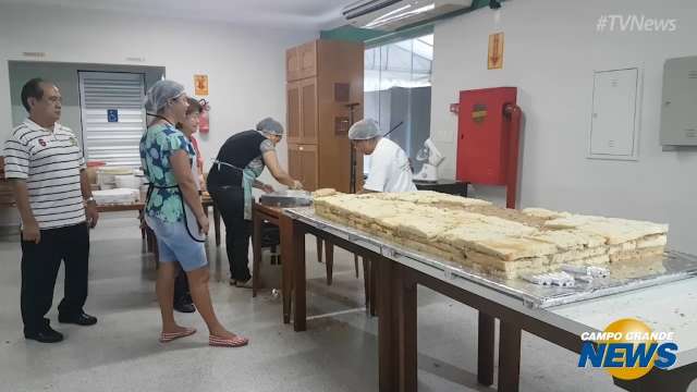 Festa de São José também tem bolo com aliança para quem quer casar