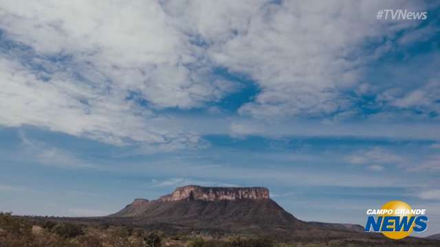 Fotógrafo registra passagem do tempo em ponto turístico de Corguinho