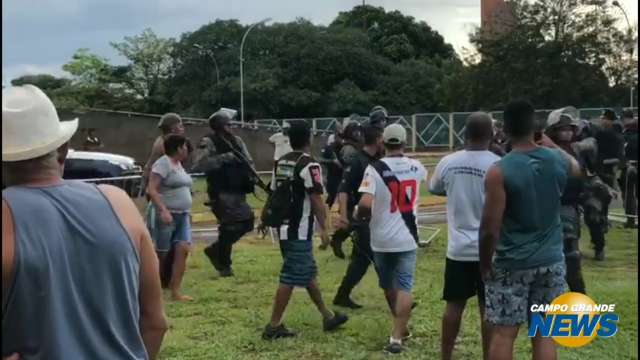 Partida termina em briga entre torcedores no Morenao