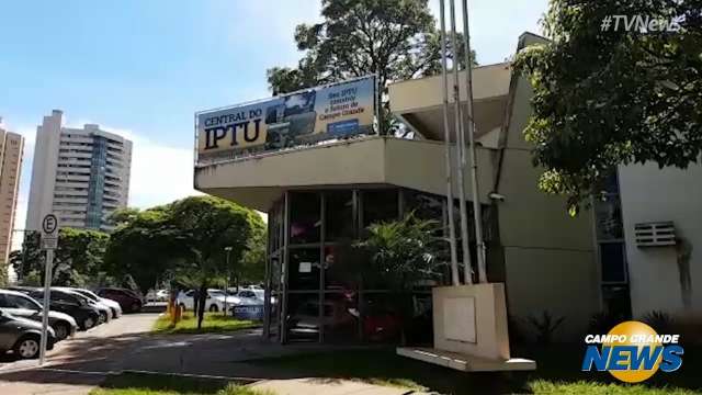 Na véspera do vencimento da taxa do lixo, aumenta movimento em Central