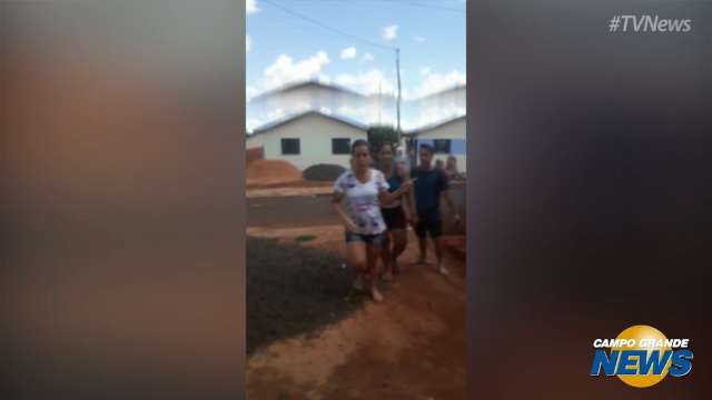 Sindica filma casa sendo invadida no Rui Pimentel