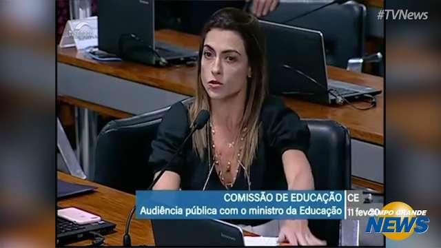 Senadora pergunta e ministro responde sobre universidades cívico-militares