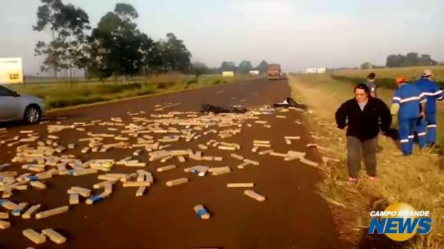 Traficante perde controle de Saveiro lotada de maconha e capota em rodovia