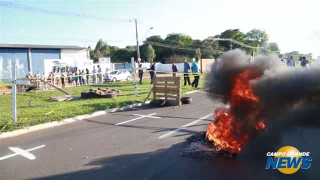 Protesto no cruzamento da morte teve fogo e confusão