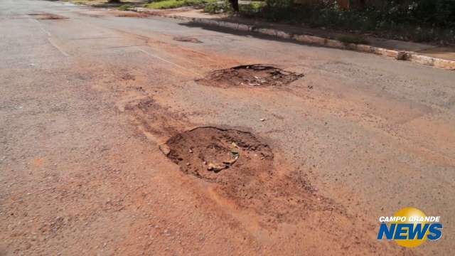 “Está feio, Campo Grande”: estiagem não livra cidade de buracos