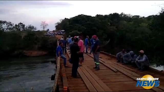 Moradores protestam e pedem reforma de ponte na zona rural da Capital