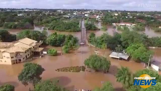 Imagens aéreas da cheia no Rio Aquidauana