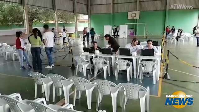 Governo faz “teste” da Caravana da Saúde em escola estadual