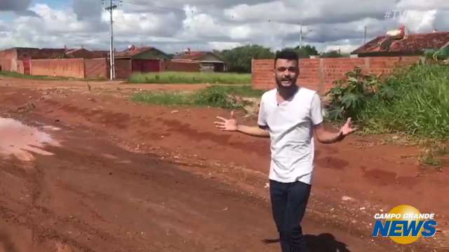 Chuva não dá trégua e atoleiros se espalham por Campo Grande