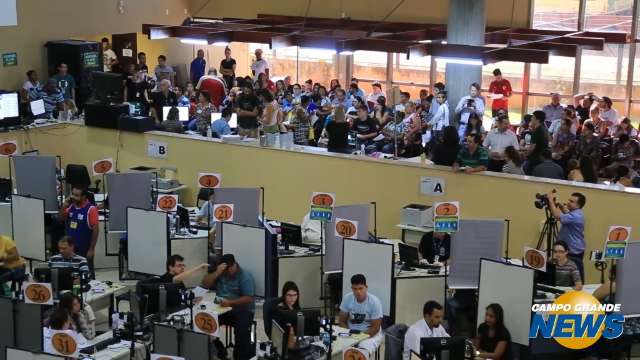 Na correria para regularizar título, TRE atende 300 pessoas por hora