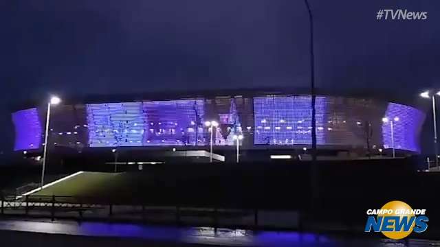 Iluminação do estádio da estreia do Brasil oscila conforme o barulho ao redor