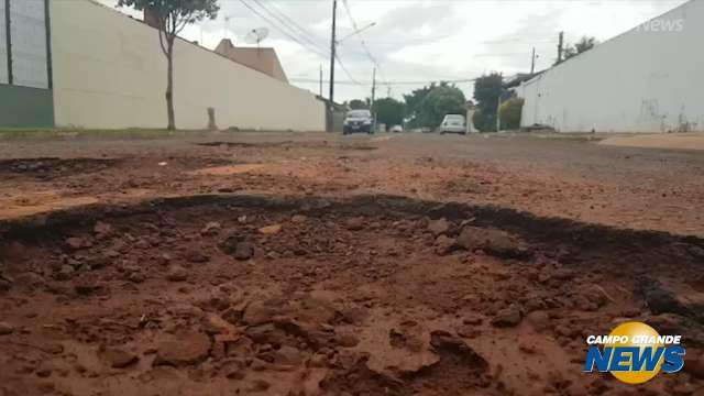 Chuva abre buracos em vias da Jardim Palmira