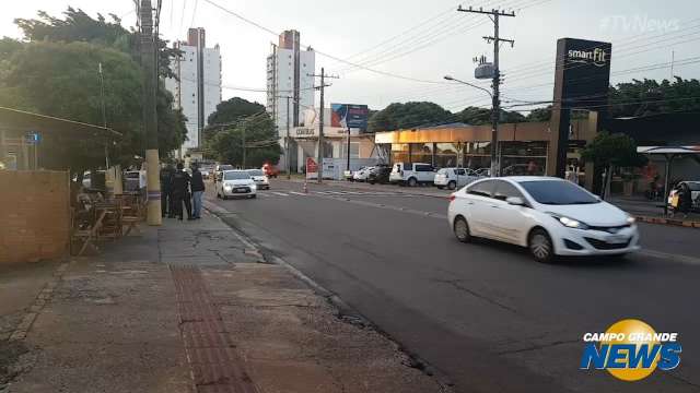 Acidente tumultua trecho já conturbado na rua Joaquim Murtinho