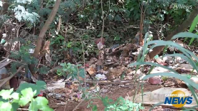 Mesmo com posto da Guarda Municipal, Parque do Imbirussu vira depósito de lixo