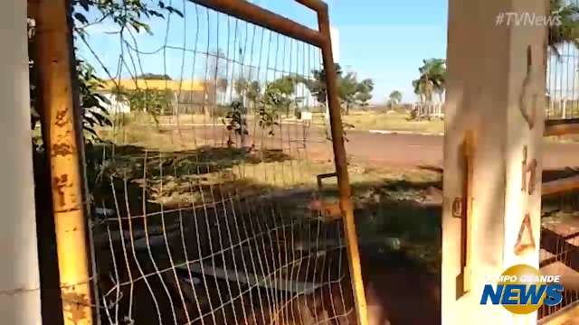 Abandono da estação ferroviária do Indubrasil