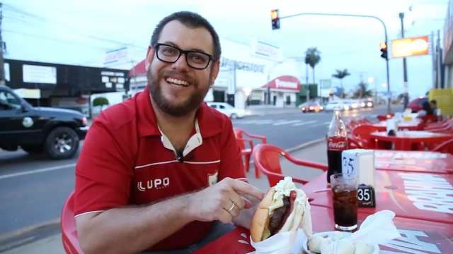 O que Campo Grande tem que Sampa não tem? Salsicha turbinando qualquer sanduíche