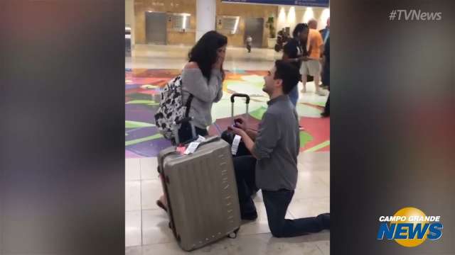 Pedido de casamento no aeroporto de Orlando