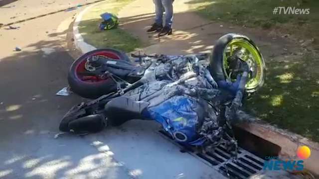 Acidente mata duas pessoas em motocicleta na Lúdio Coelho