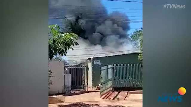 Casa na Vila Nasser é destruída por incêndio