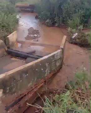 Vídeo mostra barragem destruída