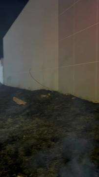 Incêndio consome vegetação de terreno baldio na Avenida Mato Grosso