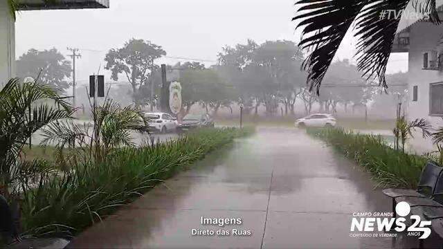 Chuva forte no bairro Tiradentes nesta sexta-feira