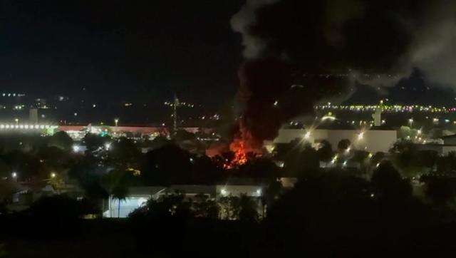 Vista aérea de incêndio, na Mata do Jacinto