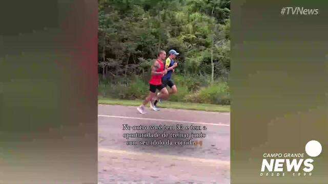 Fernando realiza sonho de correr com ídolo