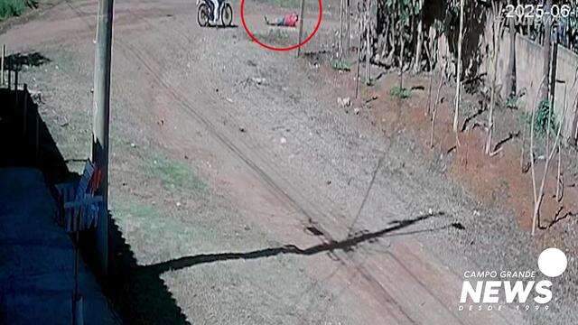 Rapaz morre baleado por motoqueiro no Los Angeles