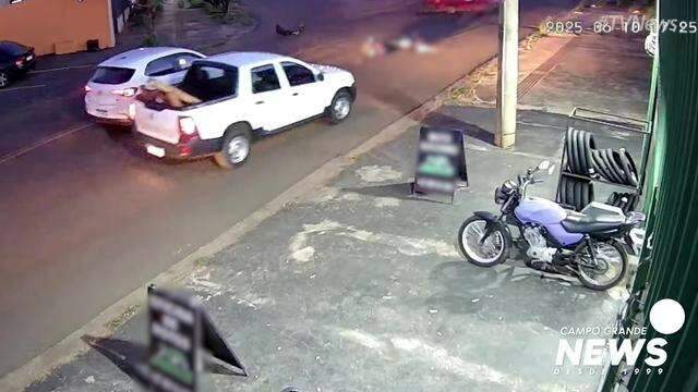 Motociclista é atingido por carro enquanto seguia na preferencial