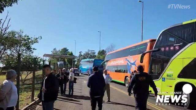 Ônibus parados na Rodoviária de Campo Grande