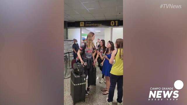 Jogadoras do Sesi Bauru chegando em Campo Grande