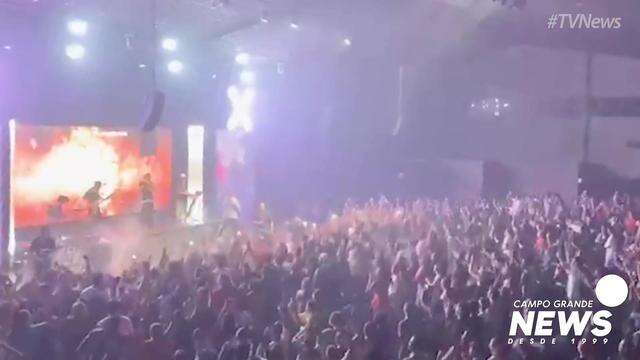 Culto de jovens na Igreja Sara Nossa Terra