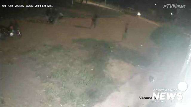 Vídeo mostra agressor sendo espancado por testemunhas