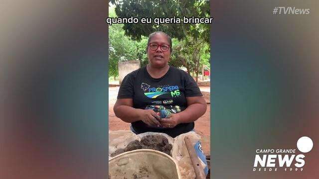 Rosinha quase desistiu da cerâmica, mas memória da mãe fez ela continuar