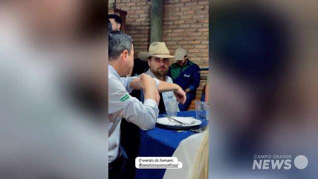 Zé Neto curte jantar na Capital