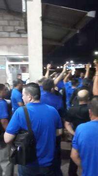 Motoristas durante assembleia em Campo Grande