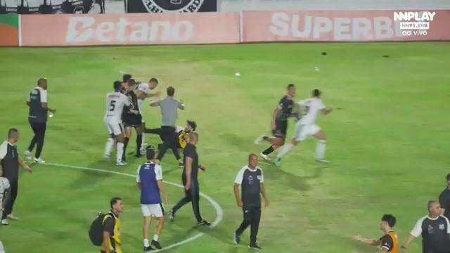 Briga após vitória do Operário