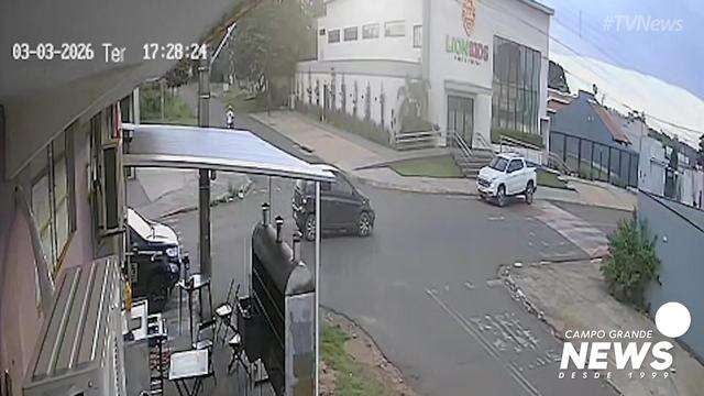 Bombeiro tenta matar mulher com marreta 