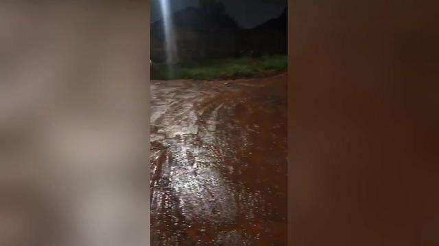 Veículo cai em buraco aberto no Ramez Tebet